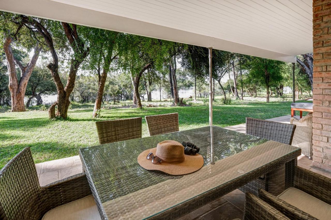 Palm River Hotel Водопад Виктория Экстерьер фото